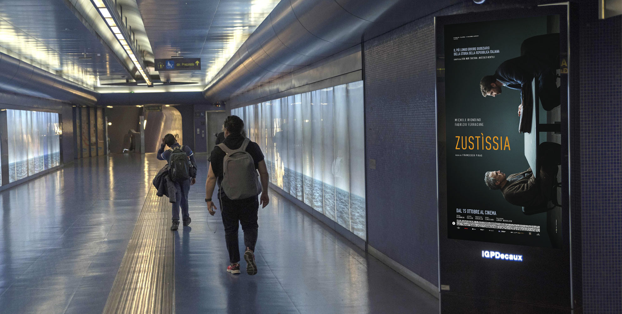 Zustissia_Metro_Mockup_03